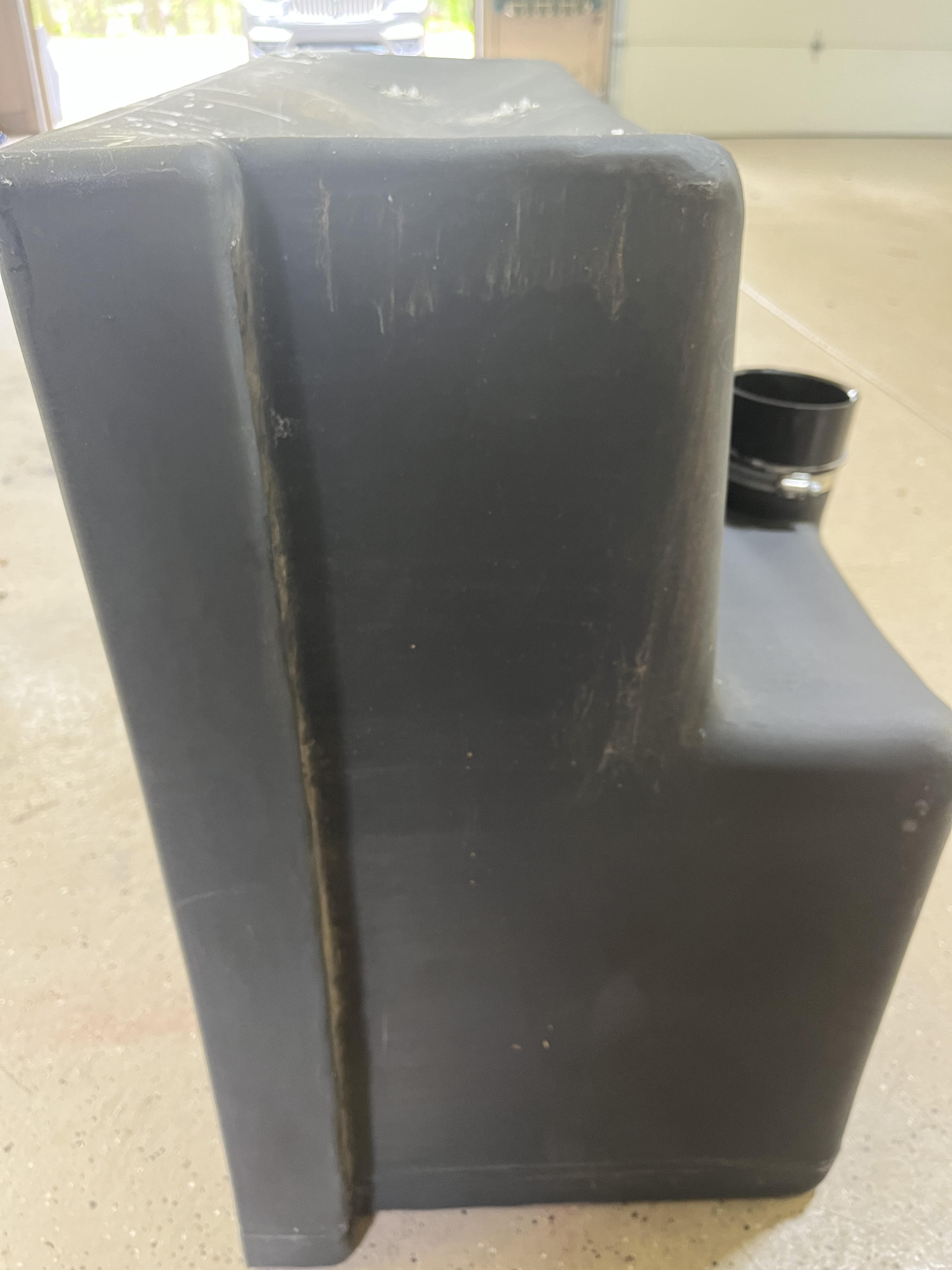 44 Gallon RV Holding Tank 28-1/2" x 28" x 17-1/16" EPI 1600124 and 605426000 and 5426 and 9556