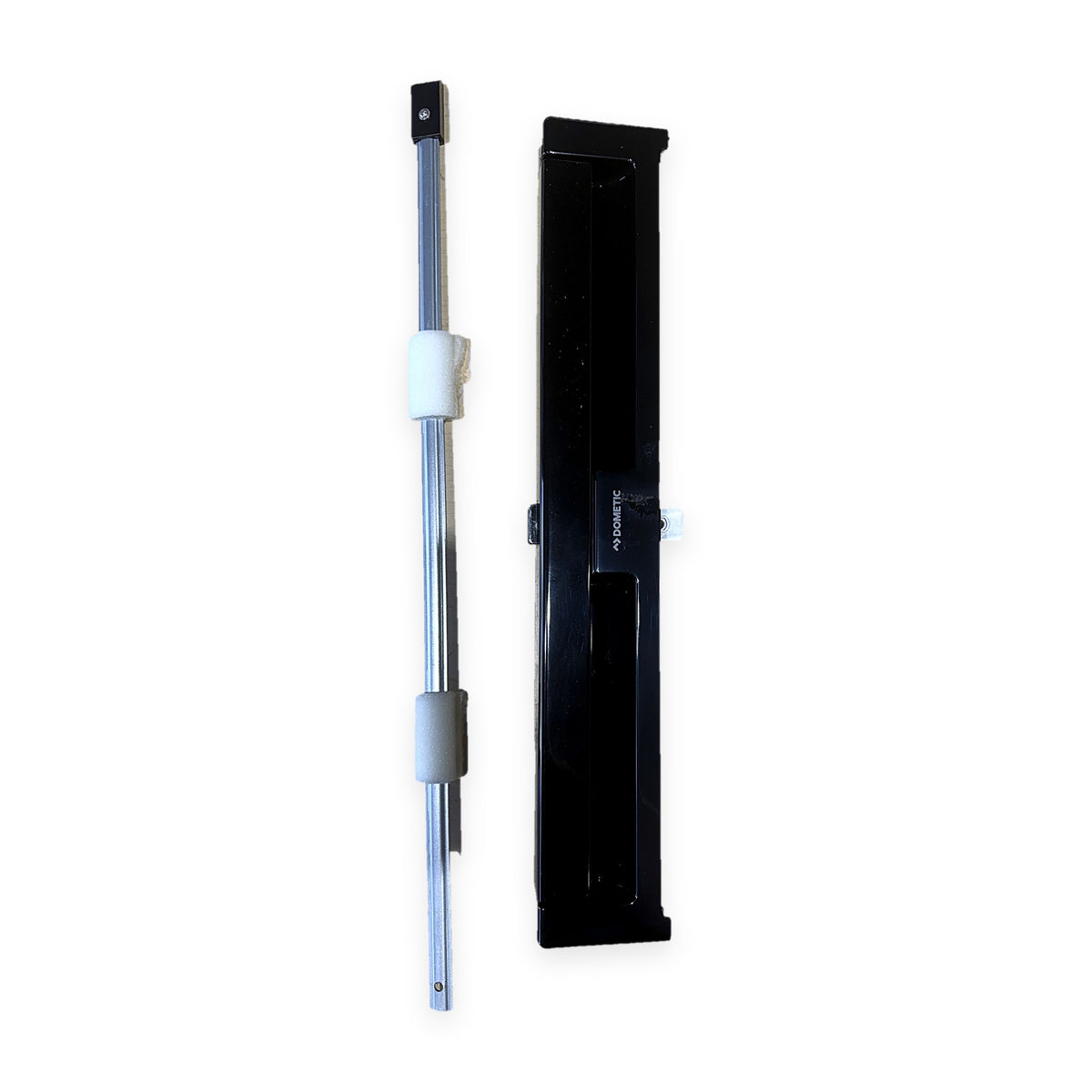 Dometic 4450010427 black refrigerator door latch and handle with actuator rod on white background, front view with DOMETIC logo, for CoolMatic CRX-1080