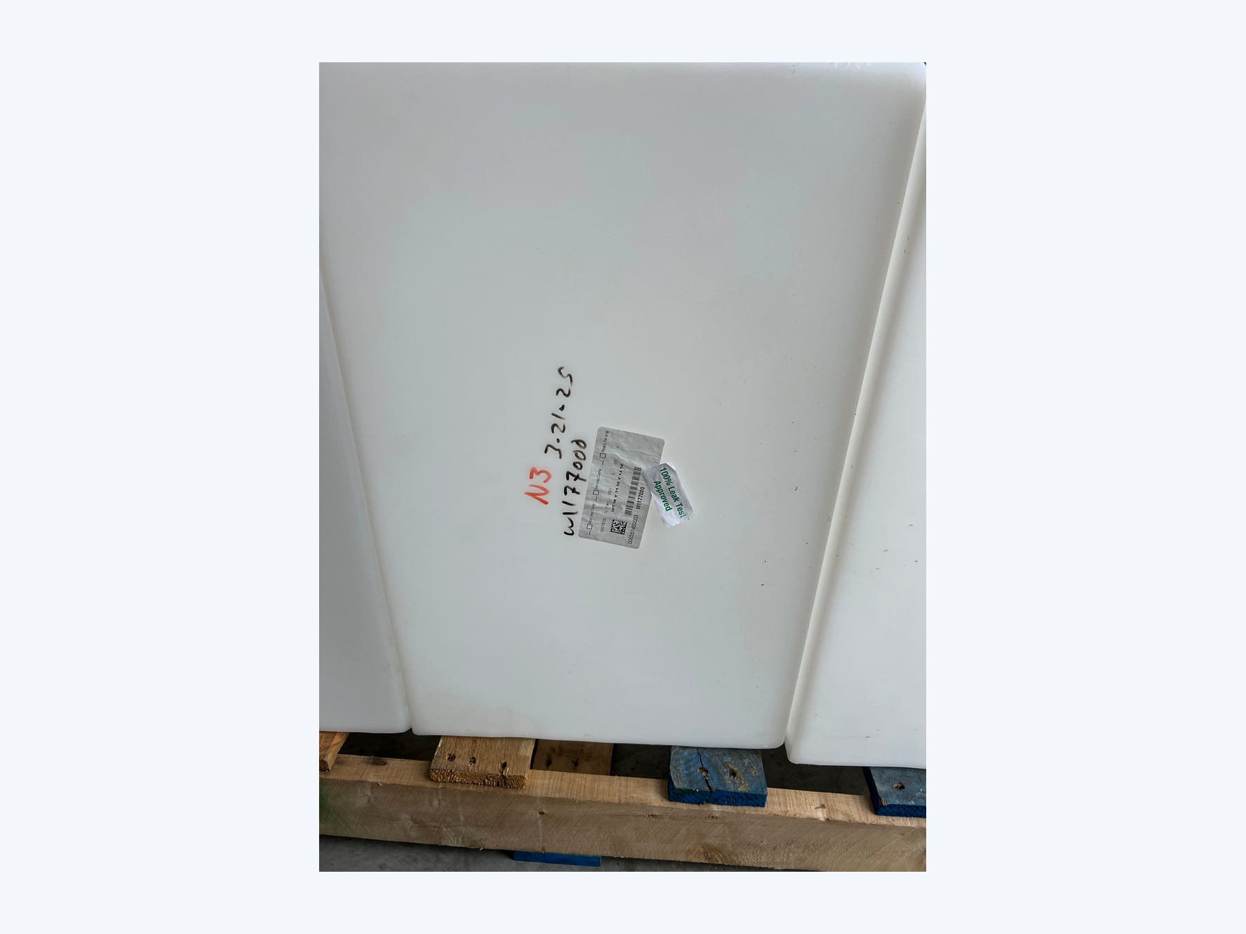 Elkhart Plastics - 50 Gallon RV Fresh Water Tank - Premium IAPMO Certified Potable Water Storage 38x22x14 WT2453 reference close