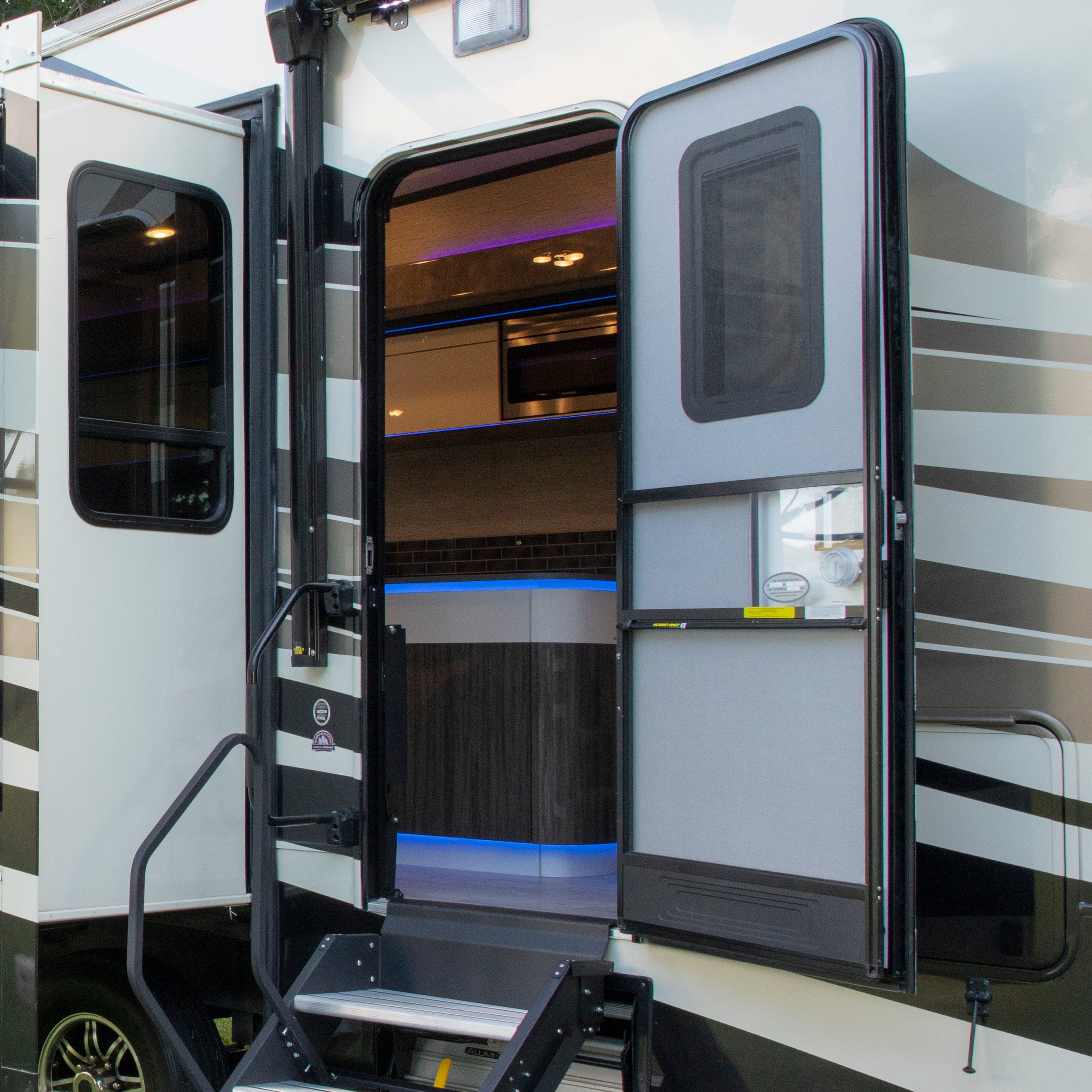 Lippert Screen Defender Rv Entry Door Screen Protector - 30" Kit - Image 8