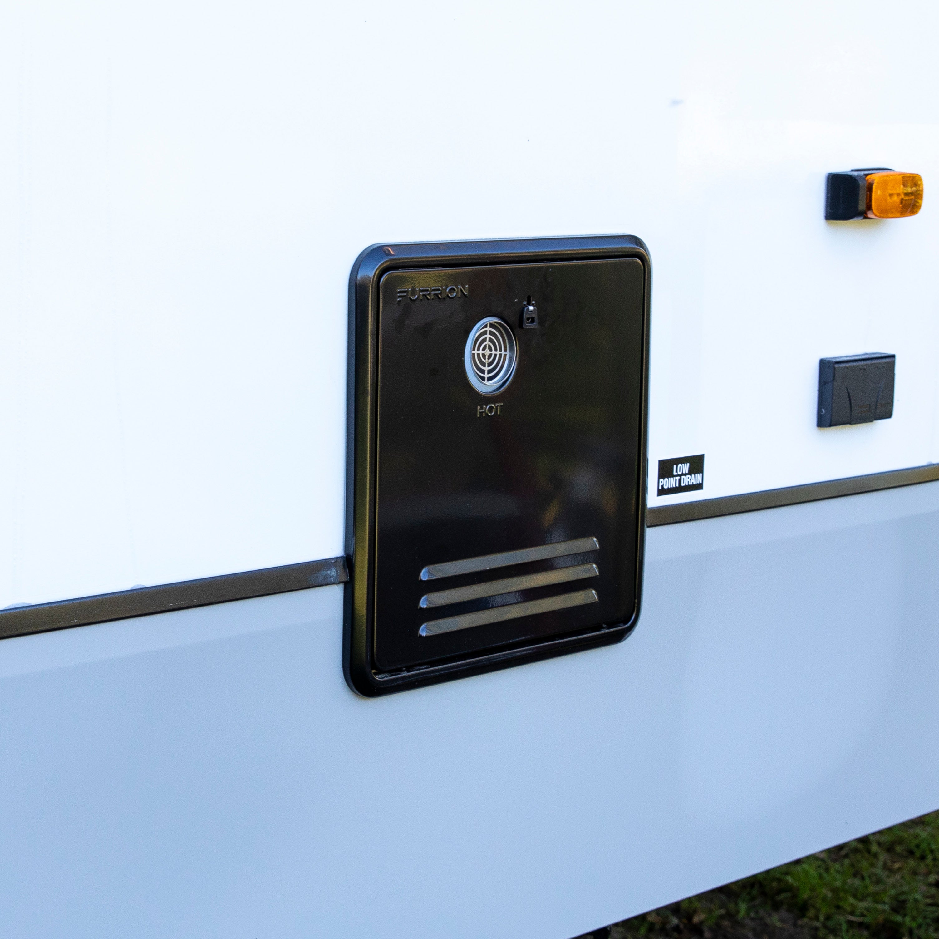 Furrion Tankless Gas Water Heater With Antifreeze Protection - 2.4Gpm, White #Fwh09Afa-Am - Image 9