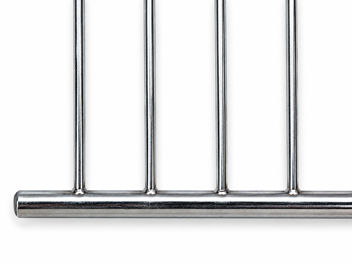 Dometic 4450029781 refrigerator shelf — photo-based wire and side-rail detail