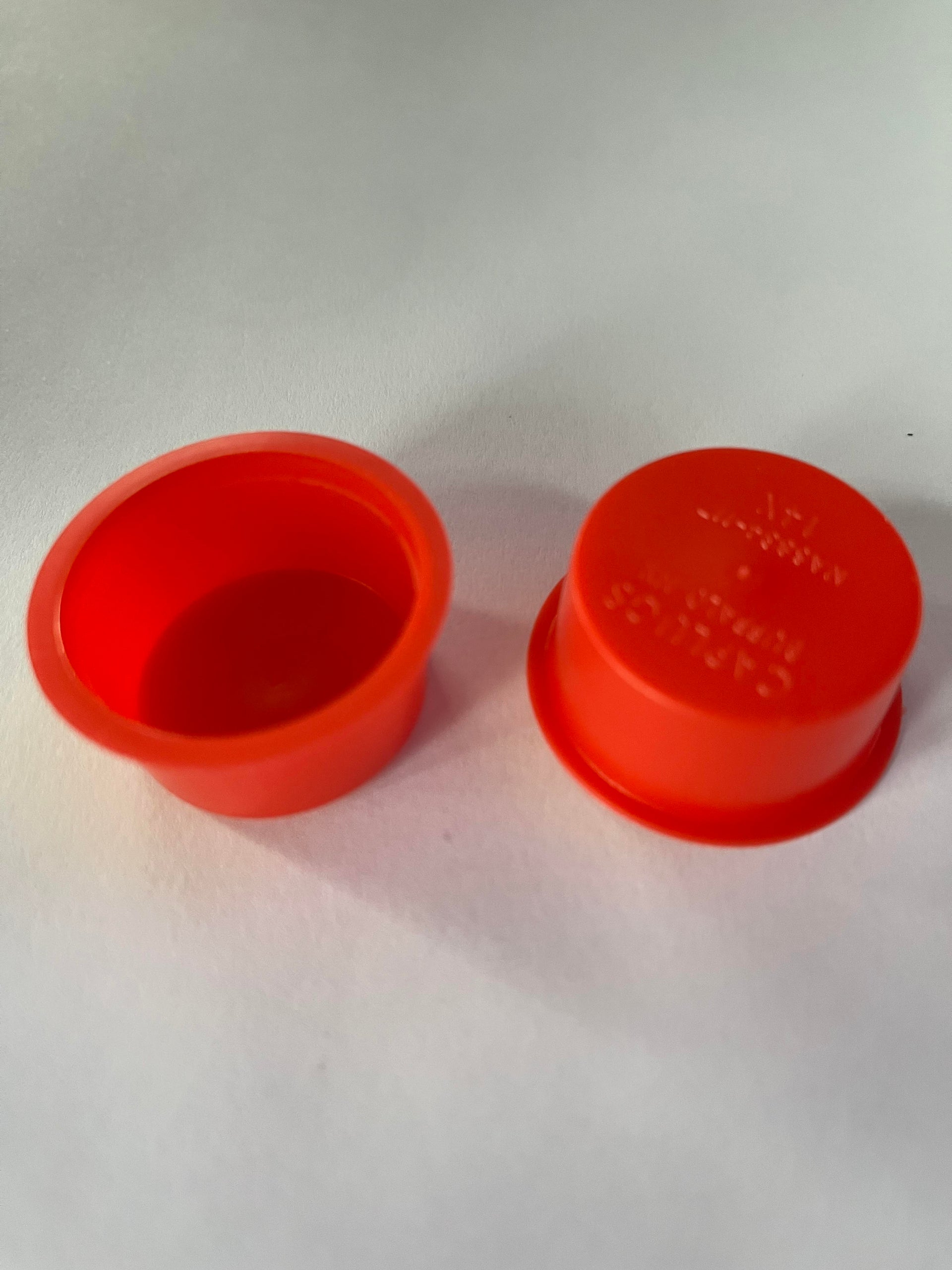1-1/4" 1.284" Round Red Polypropylene Plug  T-14X